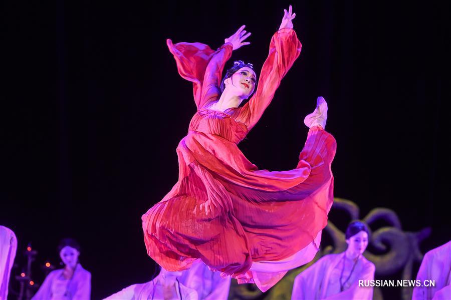 Премьера китайской танцевальной драмы "Конфуций" прошла в Москве