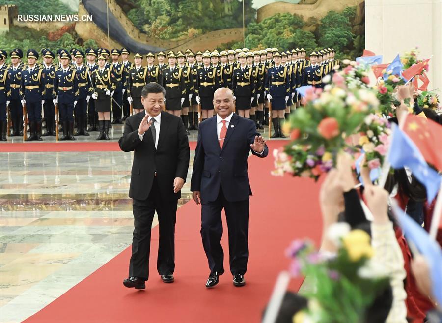 Си Цзиньпин провел переговоры с президентом Микронезии