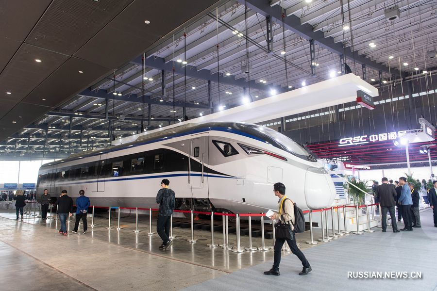 В Китае в эксплуатацию введены новые экспресс-поезда CJ6