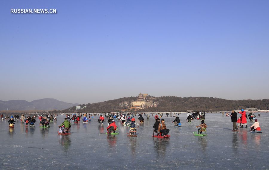 Снежные и ледяные пространства открылись в Пекине для зимних развлечений жителей и гостей города