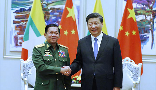 Си Цзиньпин провел встречу с главнокомандующим армией национальной обороны Мьянмы Мин Аун Хлаингом
