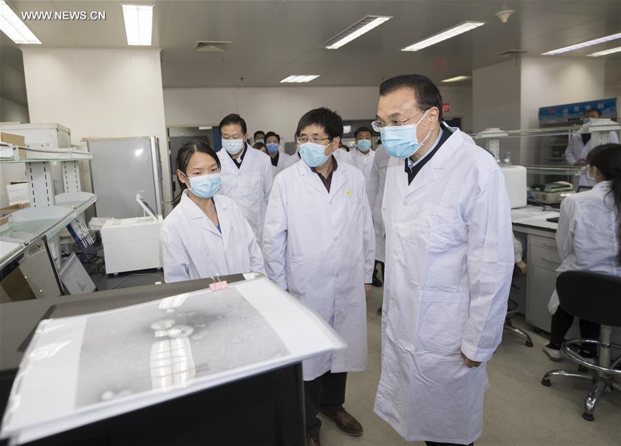 Премьер Госсовета КНР призвал ускорить разработку вакцины и препаратов против эпидемии
