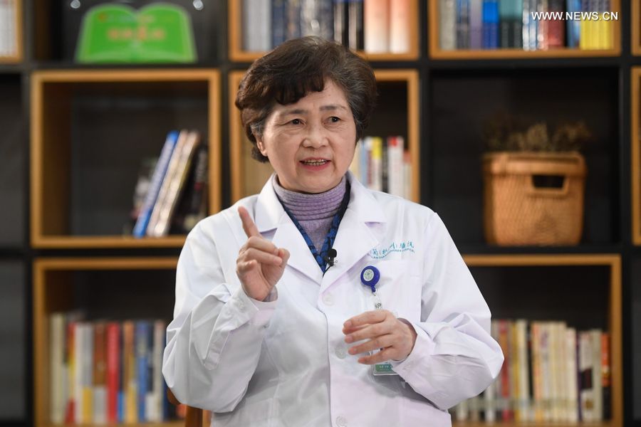 Китайский эпидемиолог рассказывает о способах лечения тяжелобольных пациентов с коронавирусом