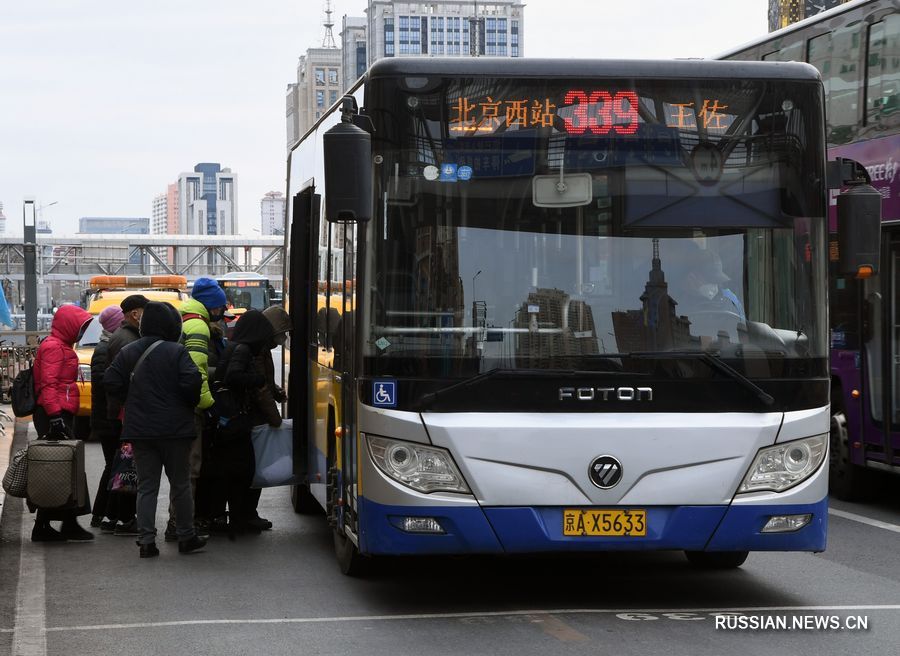 В пекинском общественном транспорте усилили работу по дезинфекции