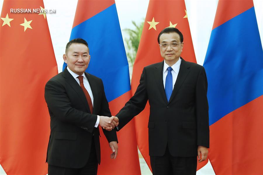 Премьер Госсовета КНР встретился с президентом Монголии