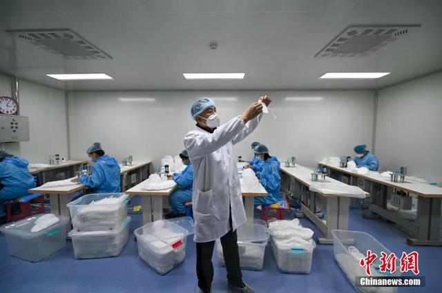 Китаец за 11 дней создал фабрику масок