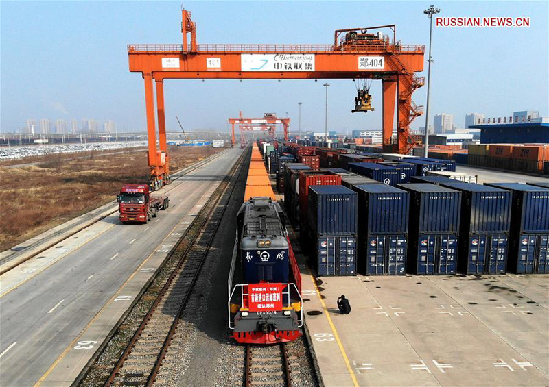 Почтовый поезд сообщения Китай-Европа вернулся в Чжэнчжоу с грузом посылок