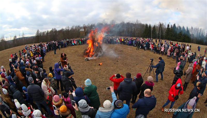 В Беларуси отпраздновали Масленицу