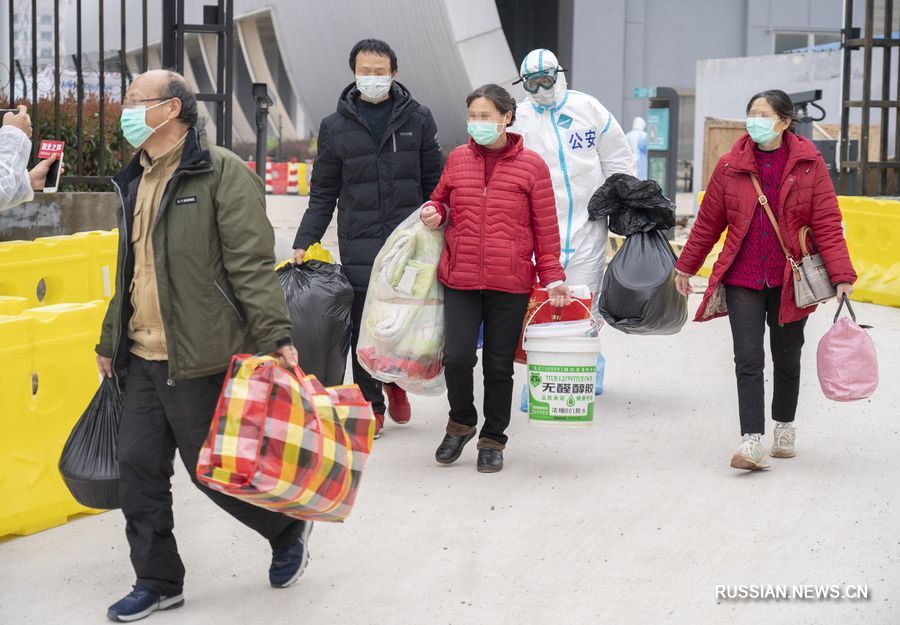 В Китае снижаются число ежедневных новых подтвержденных случаев заражения коронавирусом нового типа и количество предполагаемых случаев