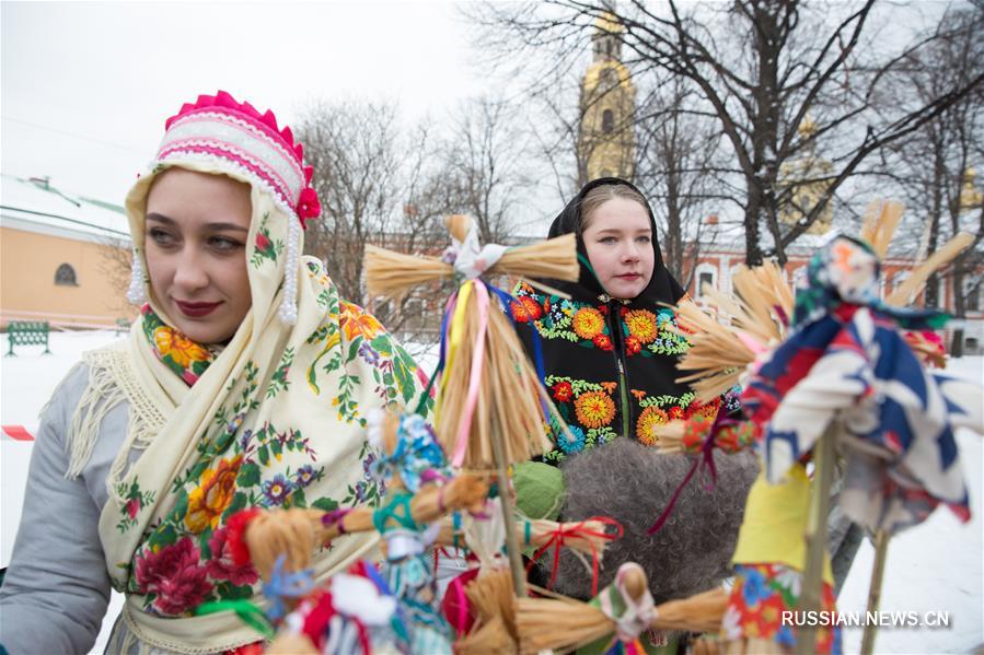 В Санкт-Петербурге отметили Масленицу