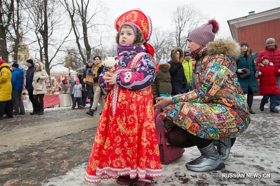 В Санкт-Петербурге отметили Масленицу