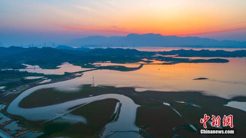 Озеро Поянху в провинции Цзянси – рай для перелетных птиц