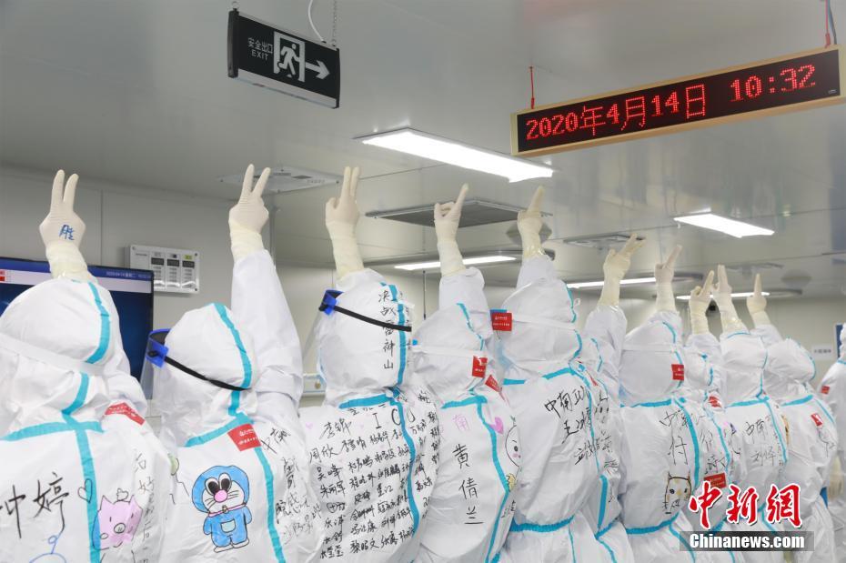 Последние пациенты перевезены из больницы Лэйшэньшань в Ухане