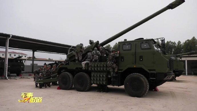 Бригада восточного военного участка НОАК приняла на вооружение новейшие гаубицы
