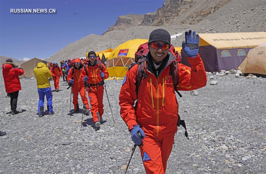 Китайские геодезисты начали повторный замер высоты горы Джомолунгма
