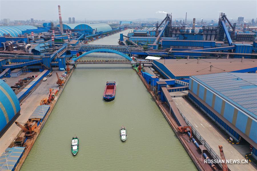 На Янцзы началась тестовая эксплуатация 1000-тонного грузового судна на электрической тяге