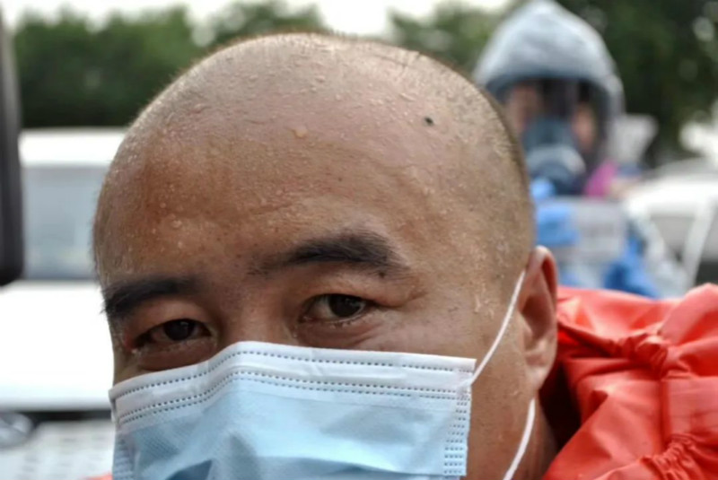 Тяжелые будни работников Пекинской службы спасения