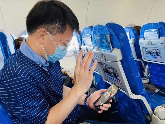В Китае осуществлен первый полет самолета с высокоскоростным интернетом на борту