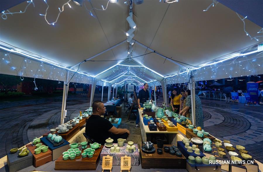 "Карнавал в летнюю ночь" оживил "ночную" экономику Ханчжоу
