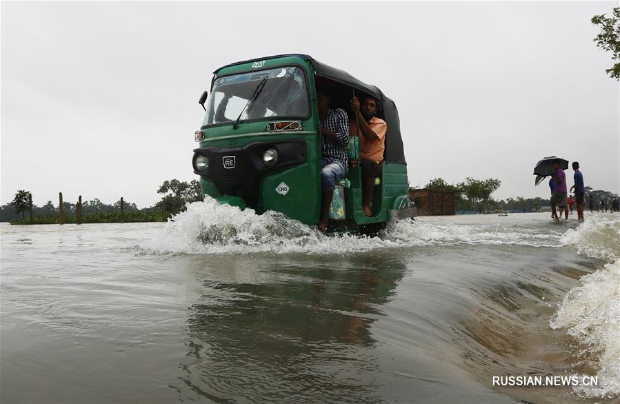 Более 1,3 млн жителей Бангладеш пострадали от наводнений