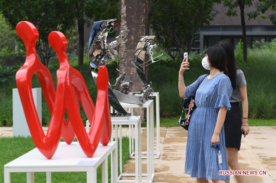 В Пекине открылась выставка "Летящая мечта -- В ожидании зимней Олимпиады"