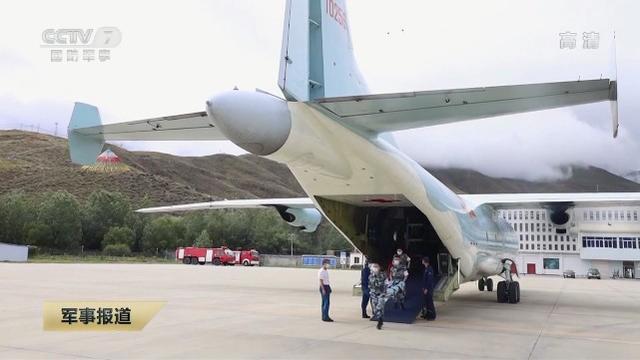 Китайский медицинский самолет Y-9 завершил миссию по транспортировке раненых