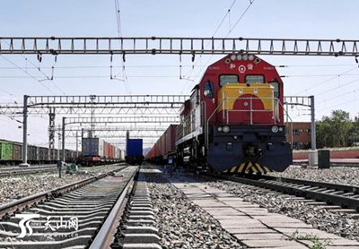 Число грузовых поездов по маршруту Китай-Европа, проехавщих через КПП Алашанькоу, превысило 14000