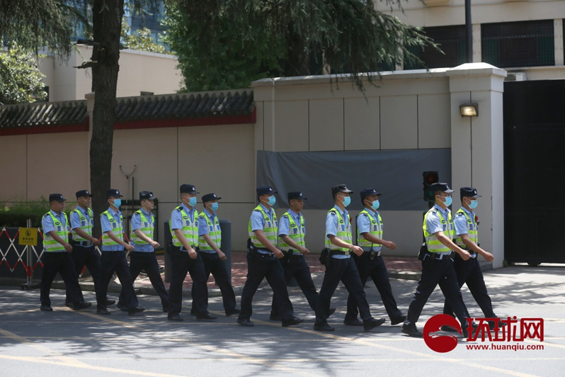 Генконсульство США в Чэнду закрыто и взято под контроль властей Китая
