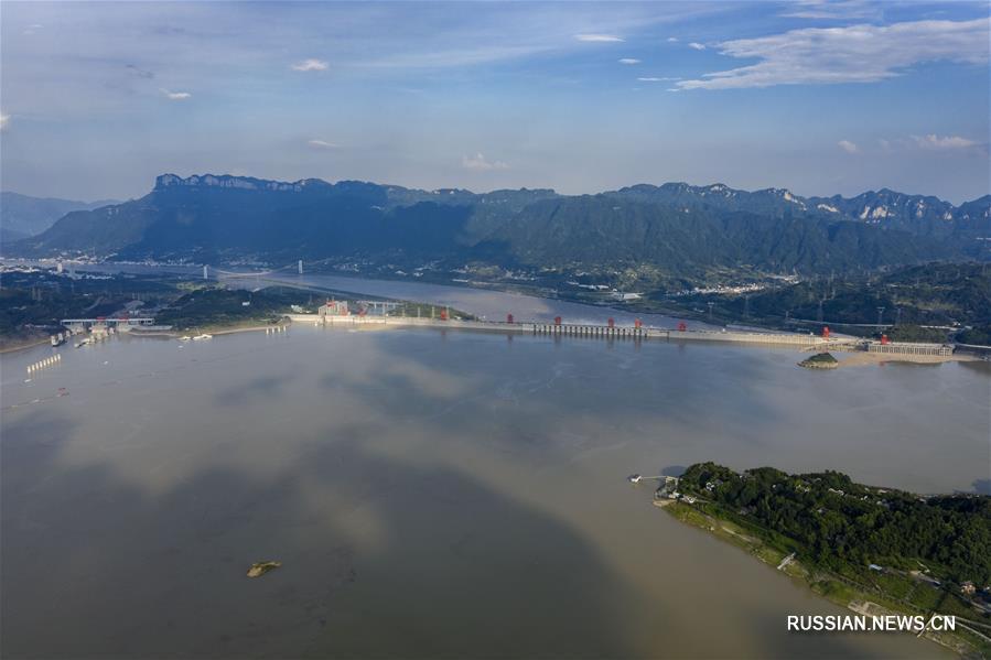Гидротехнические сооружения в верховьях Янцзы сдержали более 30 млрд кубометров воды