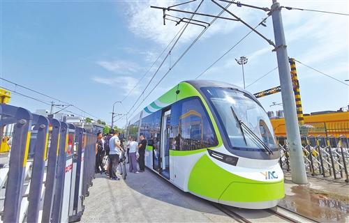 Первый трамвай на суперконденсаторах вышел с линии производства в Китае