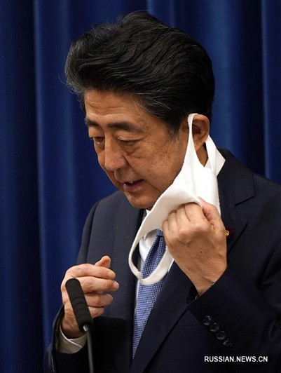 Премьер-министр Японии Синдзо Абэ объявил об уходе со своего поста