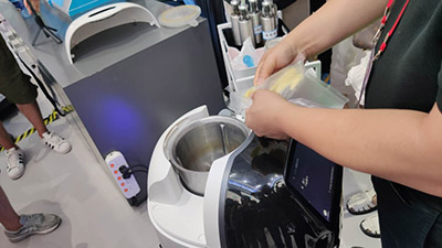 На Китайской международной ярмарке услуг-2020 будет представлен робот, способный приготовить более 3000 блюд