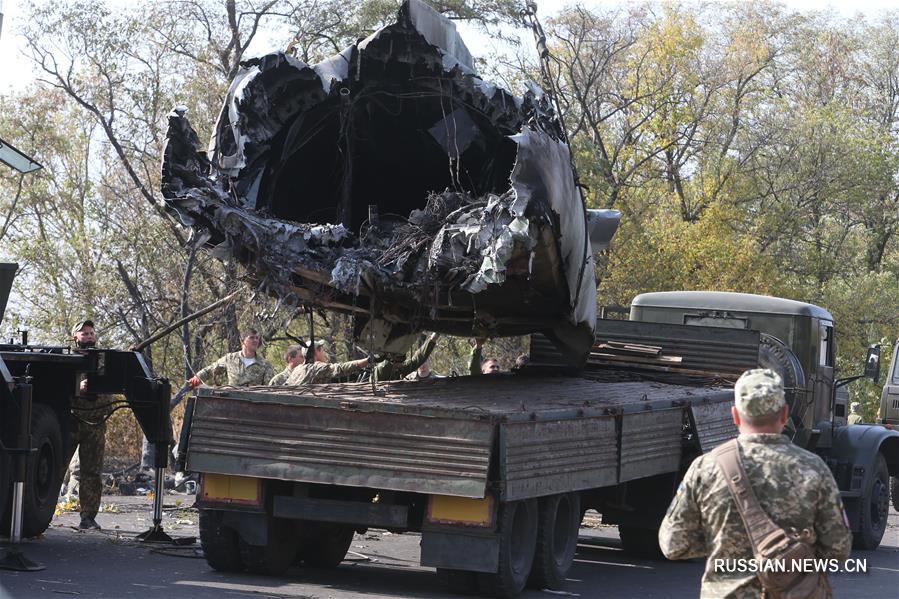 До 26 выросло число погибших в результате крушения Ан-26 на северо-востоке Украины