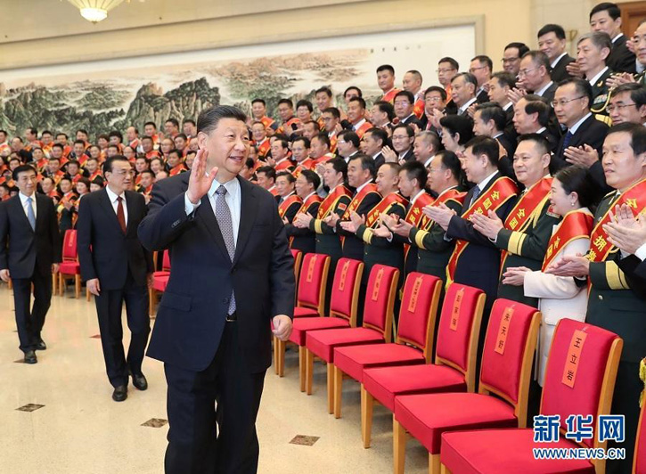 Си Цзиньпин встретился с примерами для подражания в области продвижения военно-гражданской солидарности