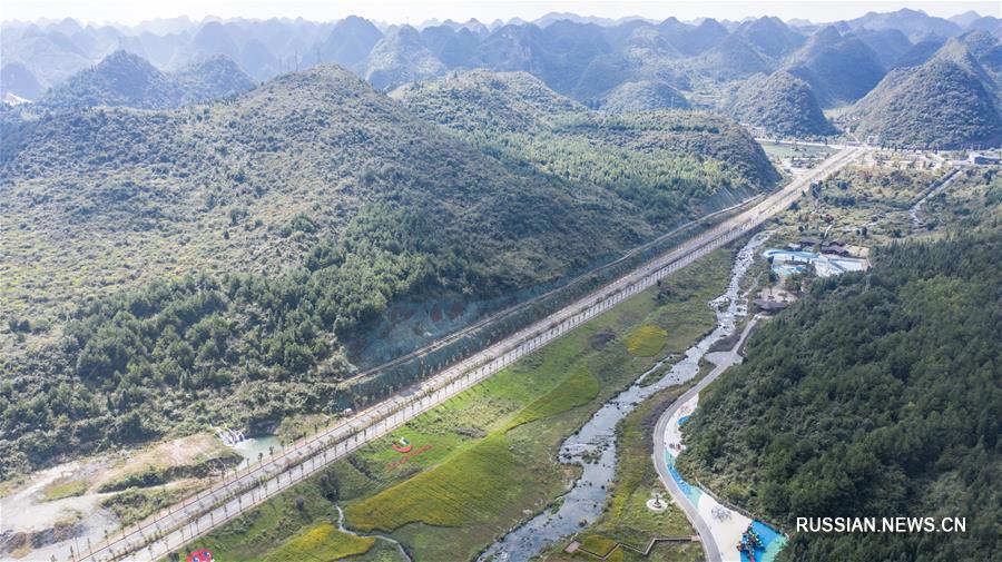 Министерство транспорта КНР намерено совершенствовать систему высококачественного развития "сельских дорог, хороших в четырех отношениях"