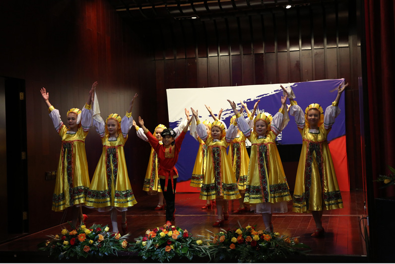 Торжественное празднование 10-летия учреждения РКЦ в Пекине