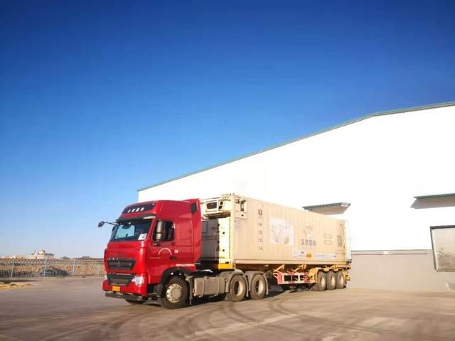 Мясо пожертвованных Монголией овец начали доставлять в китайский город Ухань