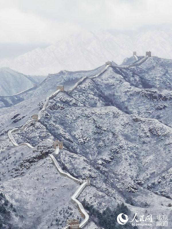 На Севере Пекина выпал первый снег