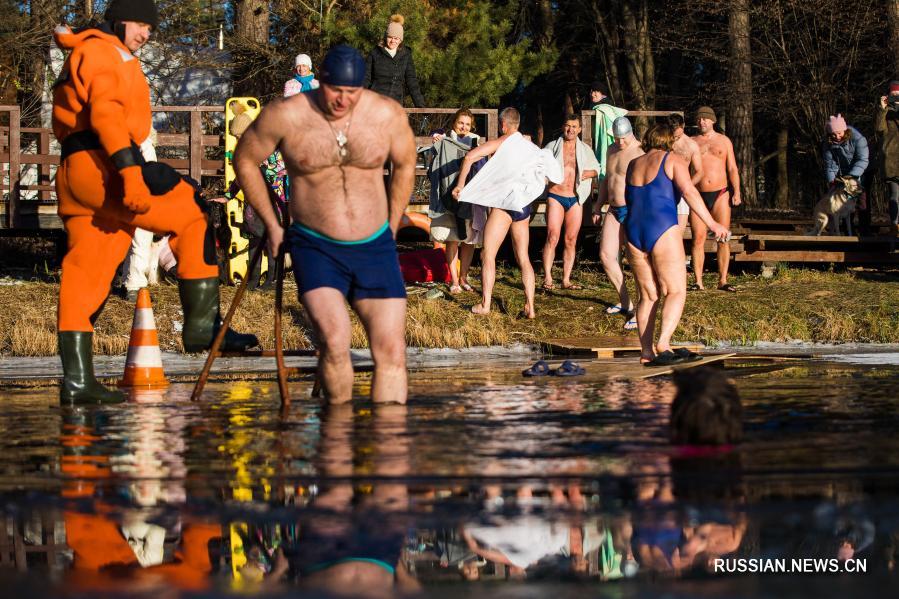 В Москве стартовал сезон зимнего плавания