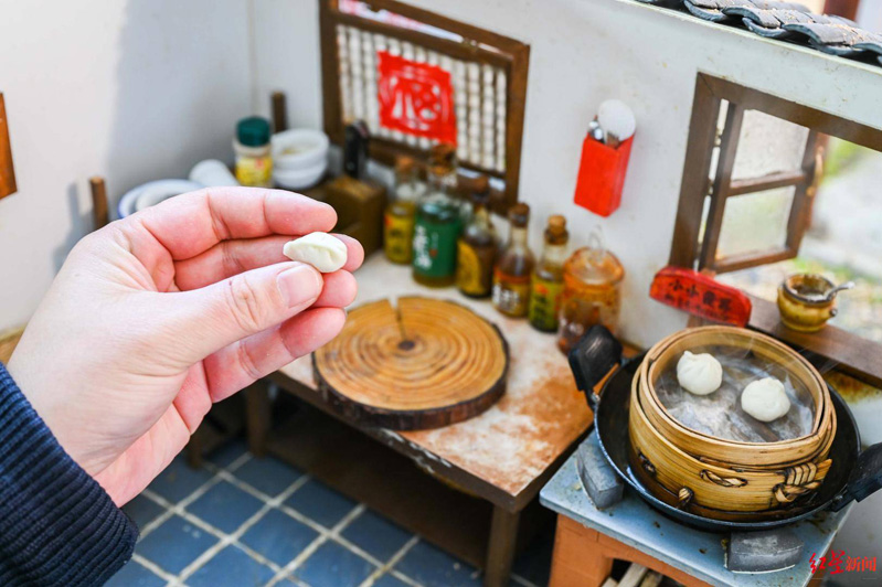 Женщина из Чэнду создала «мини-мир деликатесов»