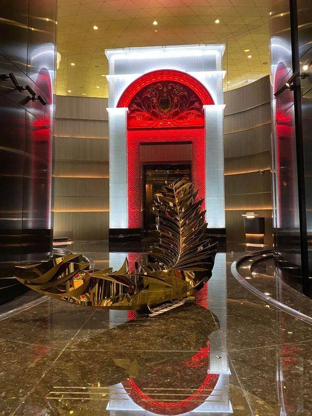 Новый символ Шанхая: самая высокая в мире гостиница открылась в тестовом режиме