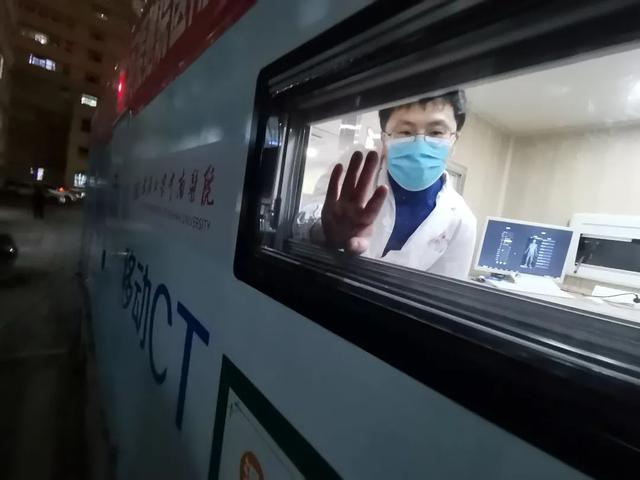 Ухань помогает провинции Хэбэй в борьбе с коронавирусом