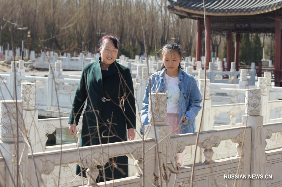 Три поколения мастеров из Ухая развивают искусство "цзяньчжи"