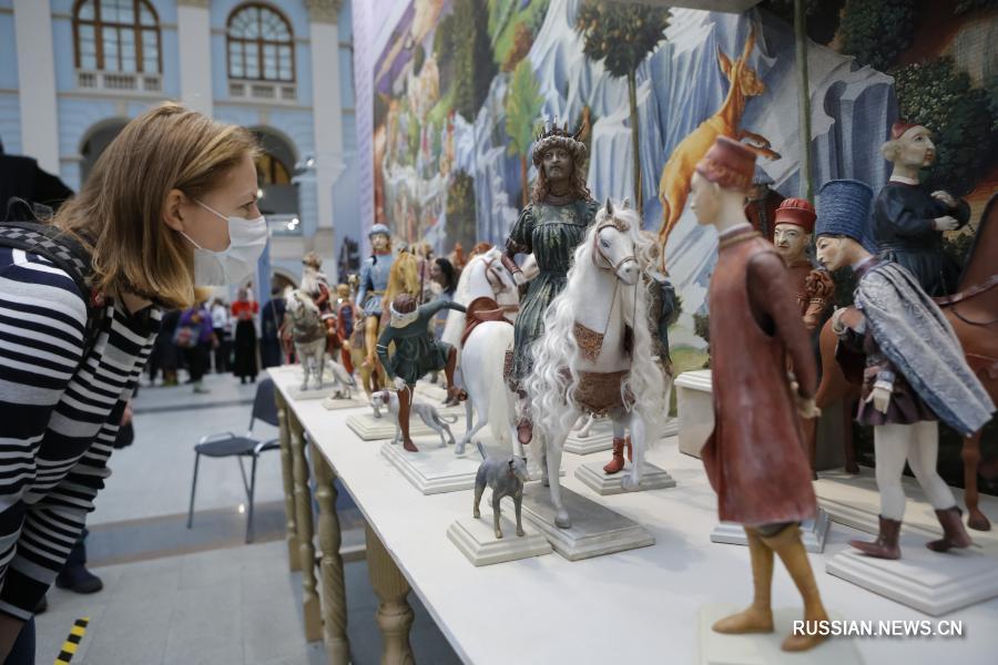 В Москве проходит выставка "Искусство куклы"