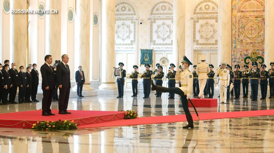 Президент Кыргызстана С. Жапаров прибыл с визитом в Казахстан