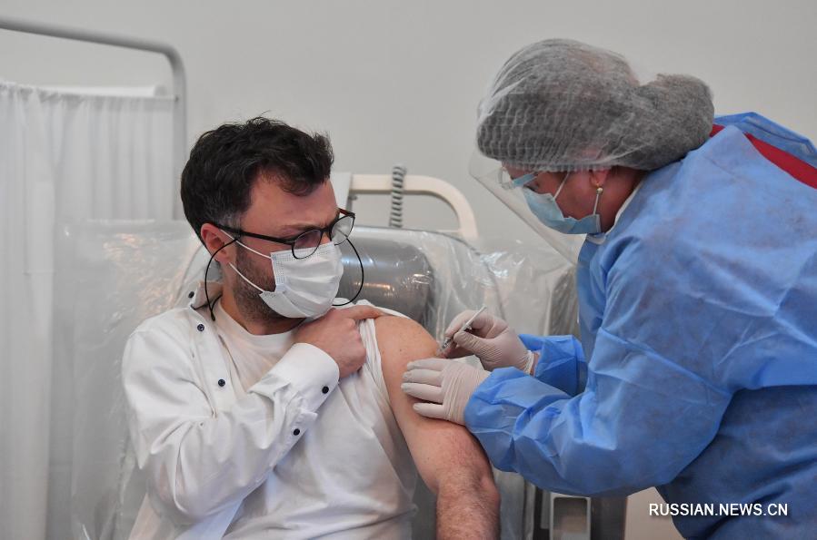 В Грузии началась кампания по вакцинации от COVID-19