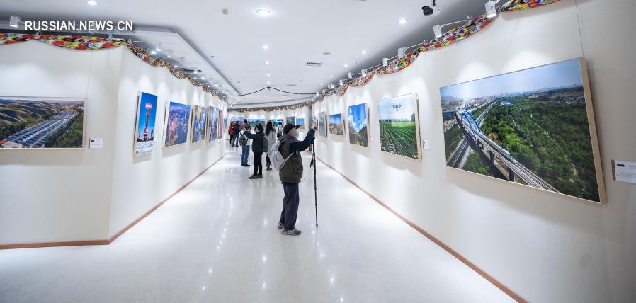 В Пекине открылась фотовыставка о Синьцзяне