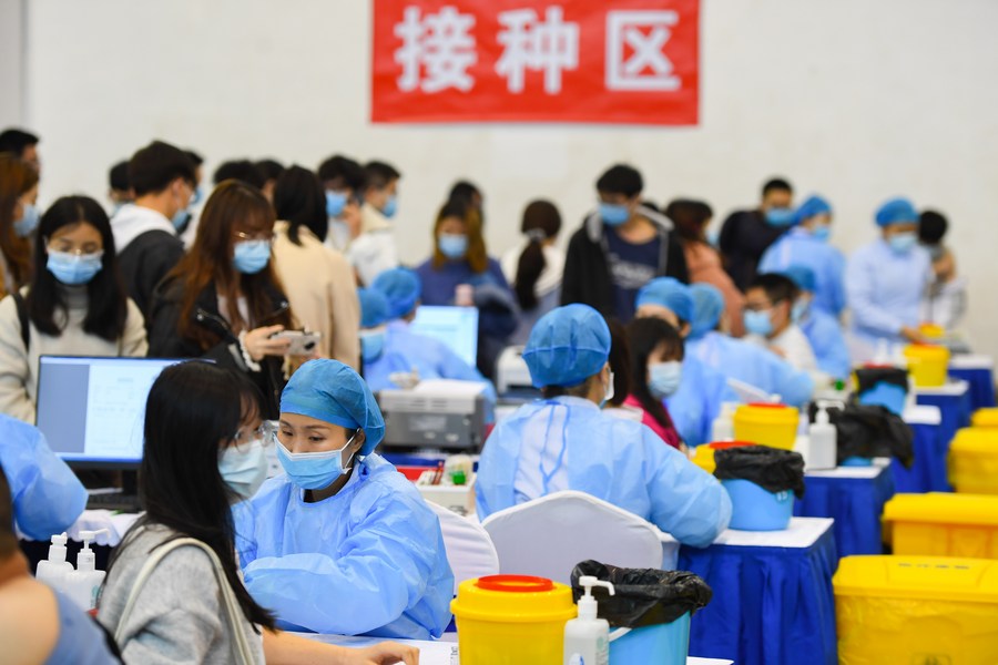 В Китае использовано более 145 млн доз вакцины против COVID-19