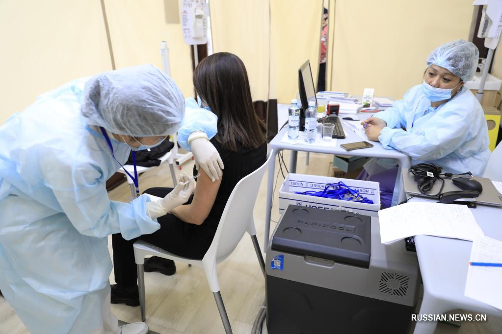 В торговых центрах Казахстана открываются дополнительные пункты вакцинации