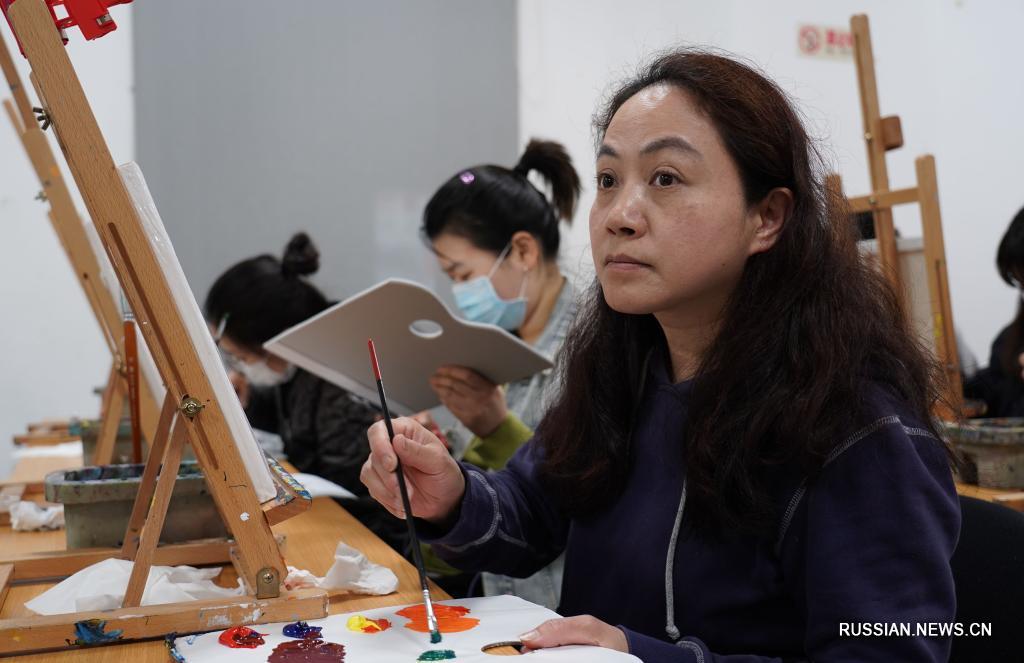 Для жителей Шанхая открылась ночная школа народного искусства